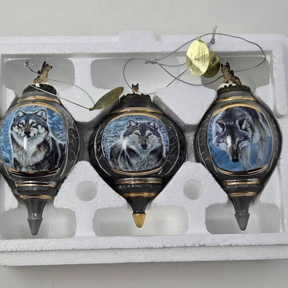 BRADFORD EDITIONS VOICES OF THE WILDERNESS SET 5 3 X WOLF 3D CHRISTMAS ORNAMENT - Picture 1 of 8